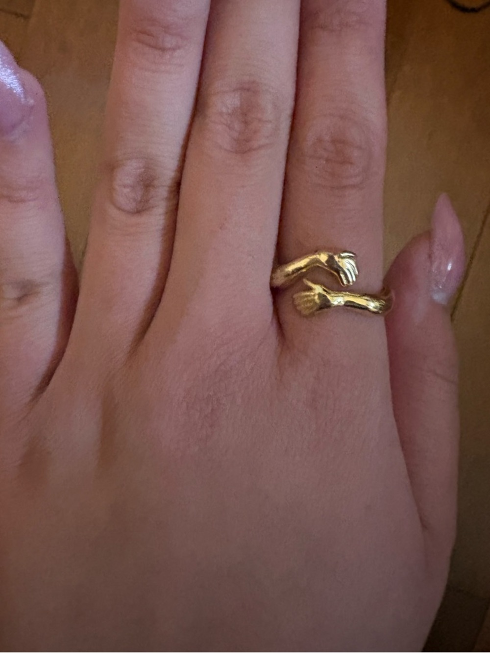 Finger Hug Ring